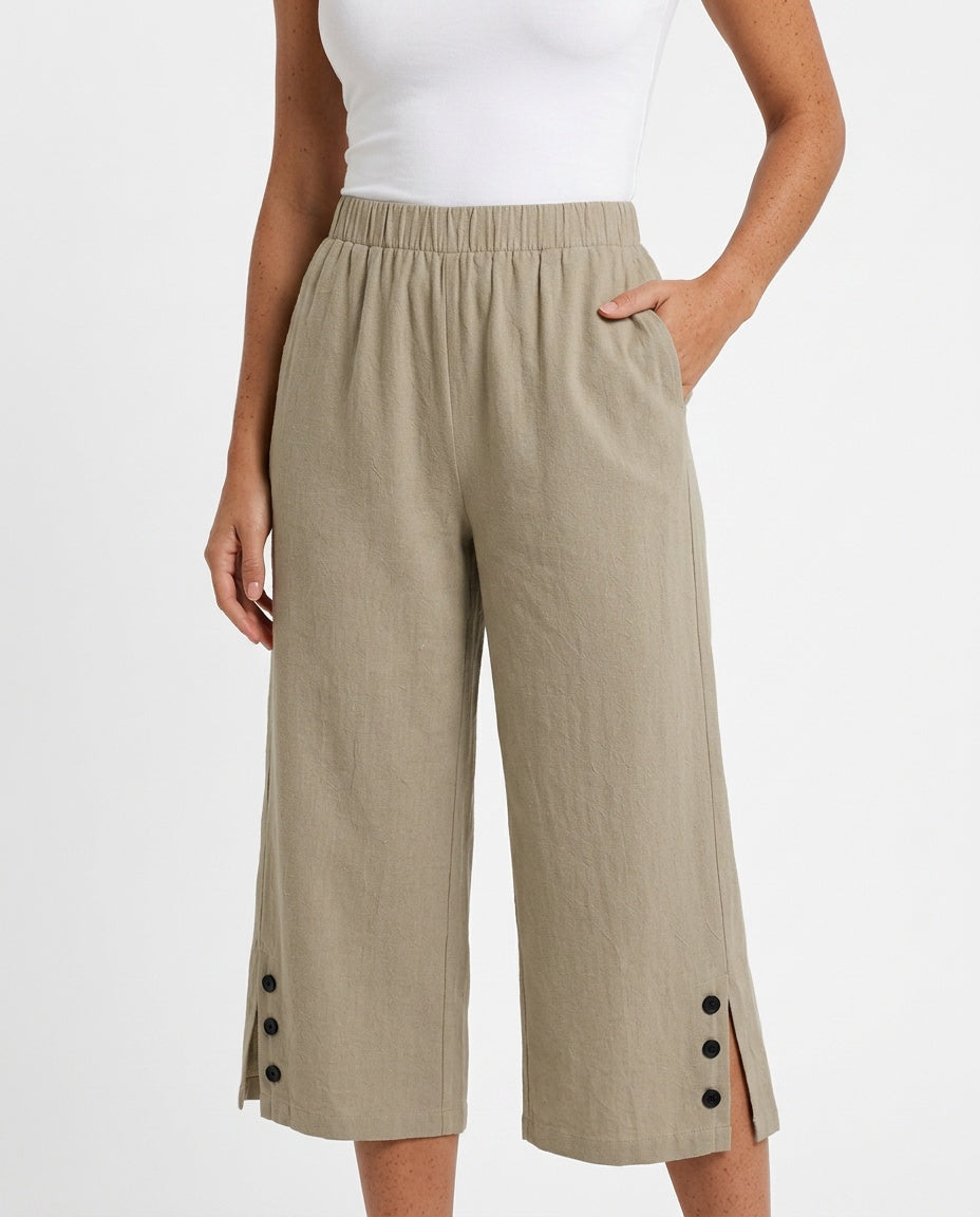 Temara | Relaxed Linen-Blend Bermuda Shorts