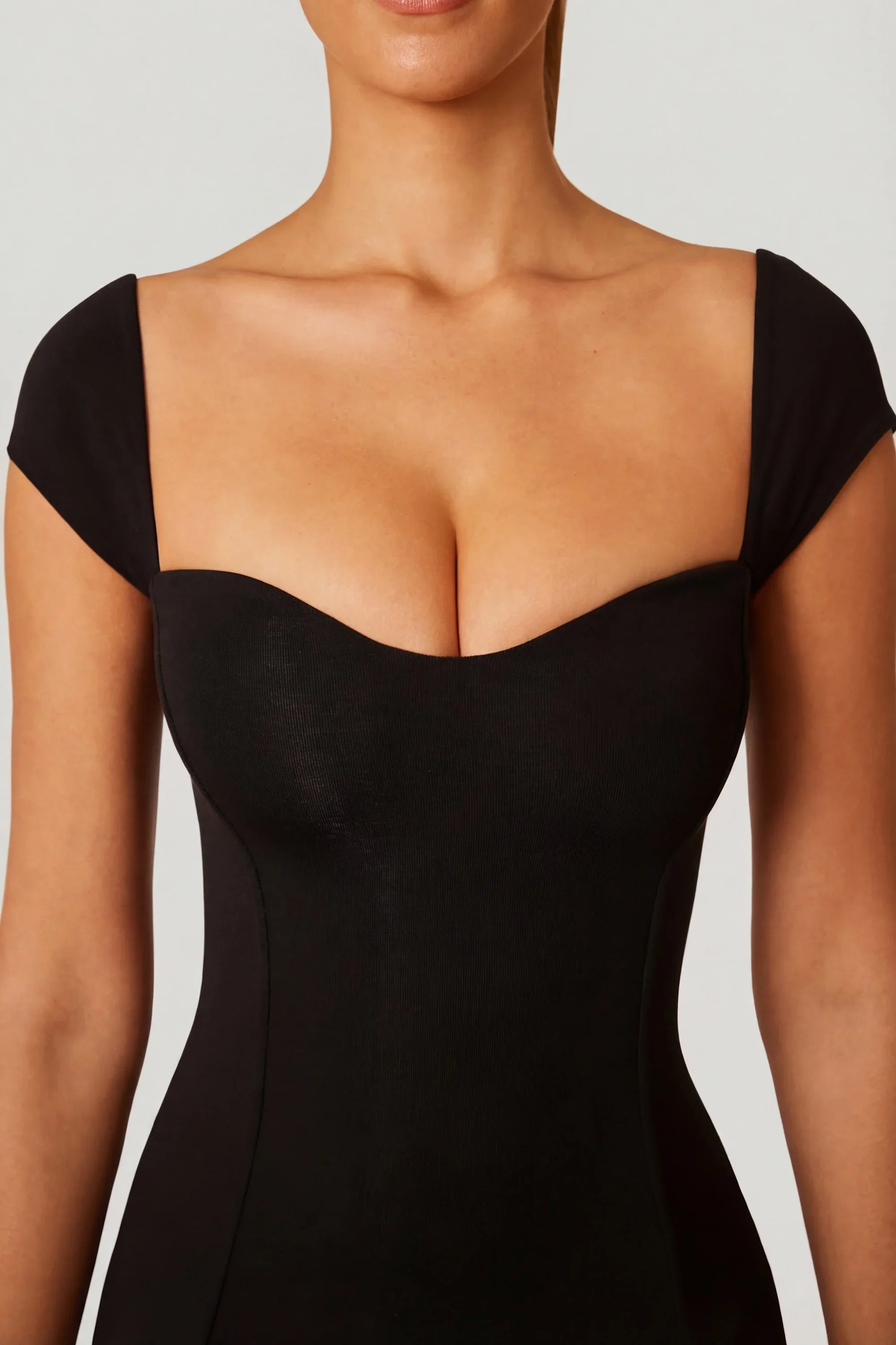 Ellie | Sweetheart Heart-Detail Maxi Dress