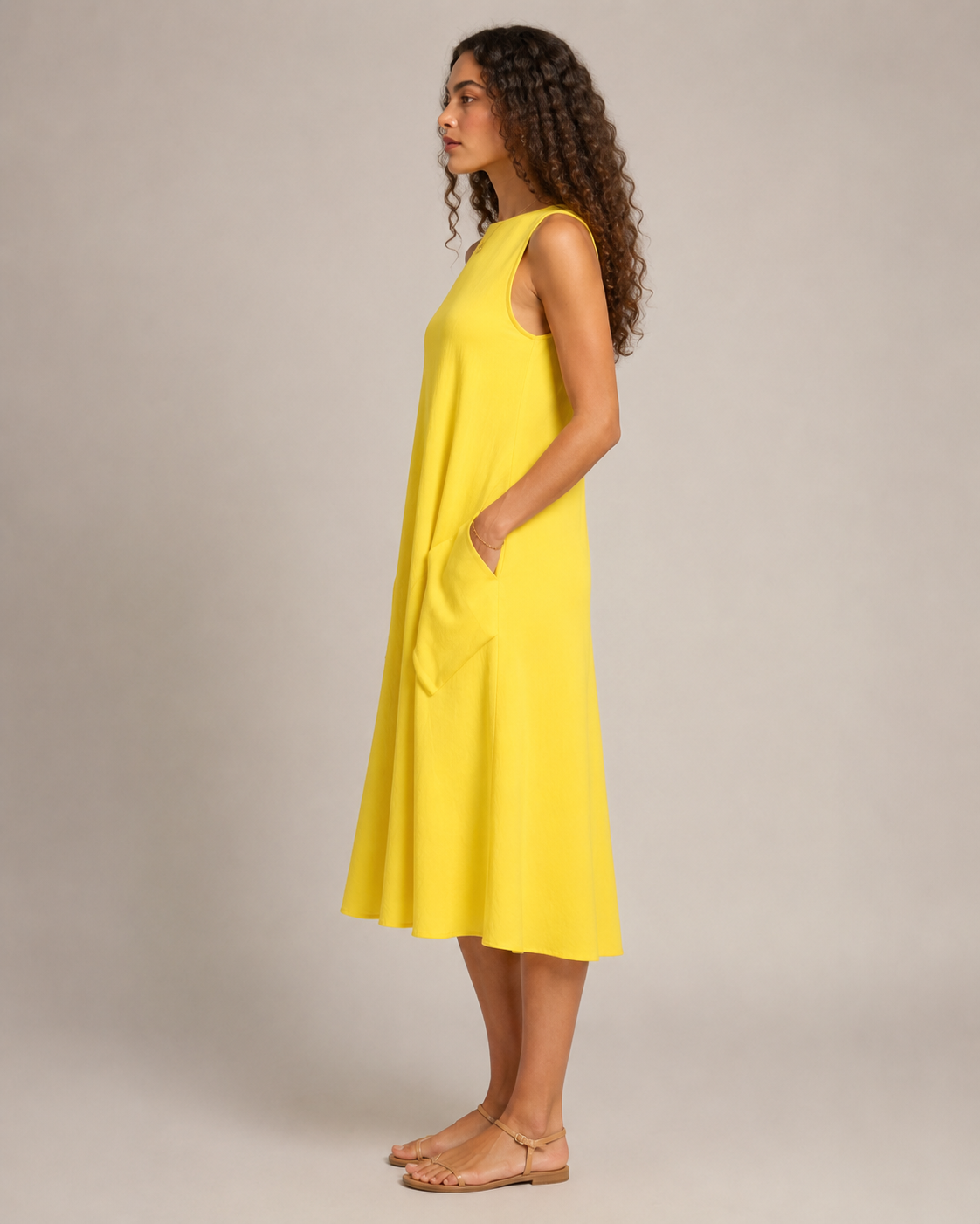Paige | Monochrome Round Neck Midi Dress