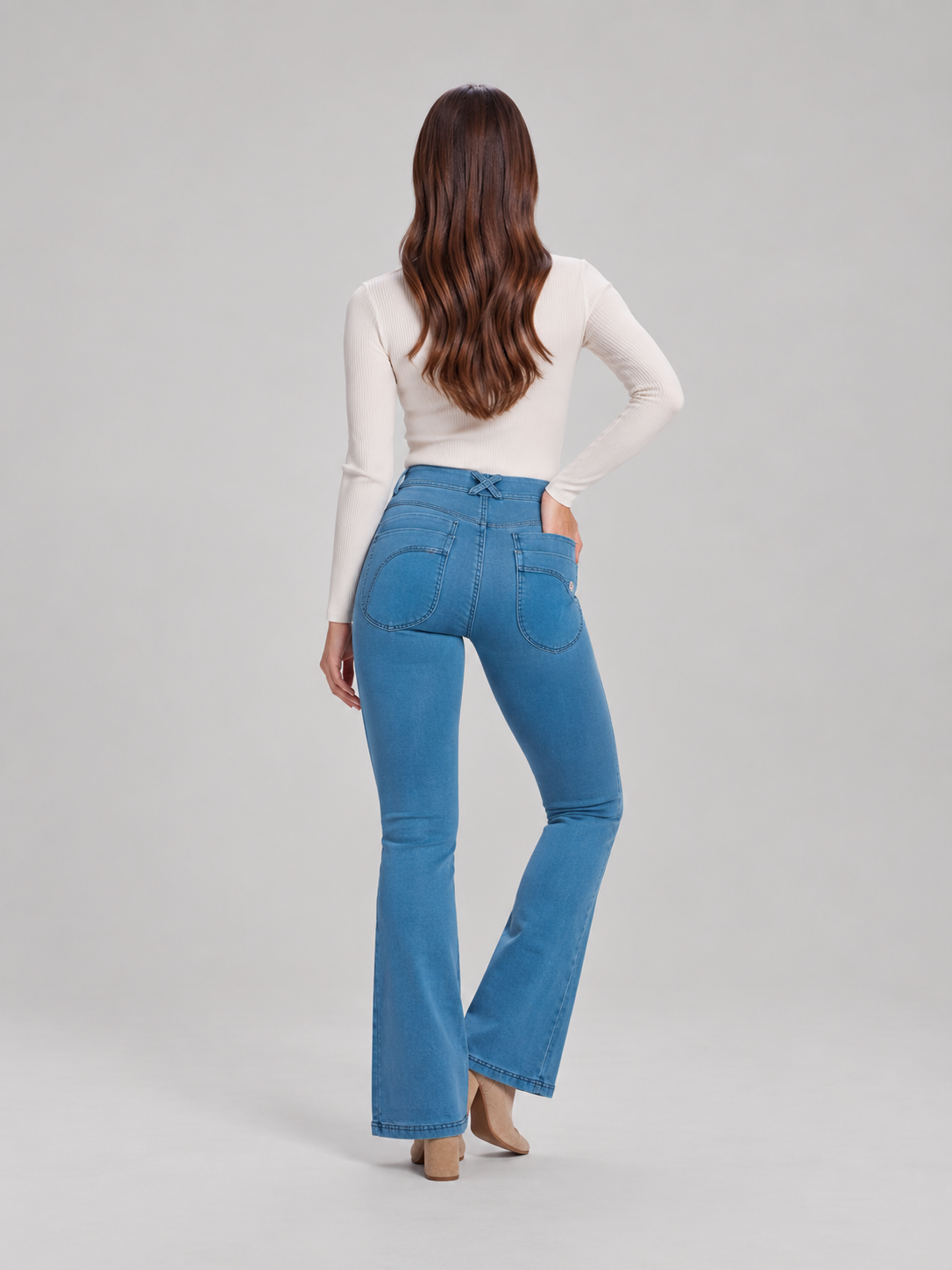 Cleona | Mid-Rise Flared Stretch Denim Jeans