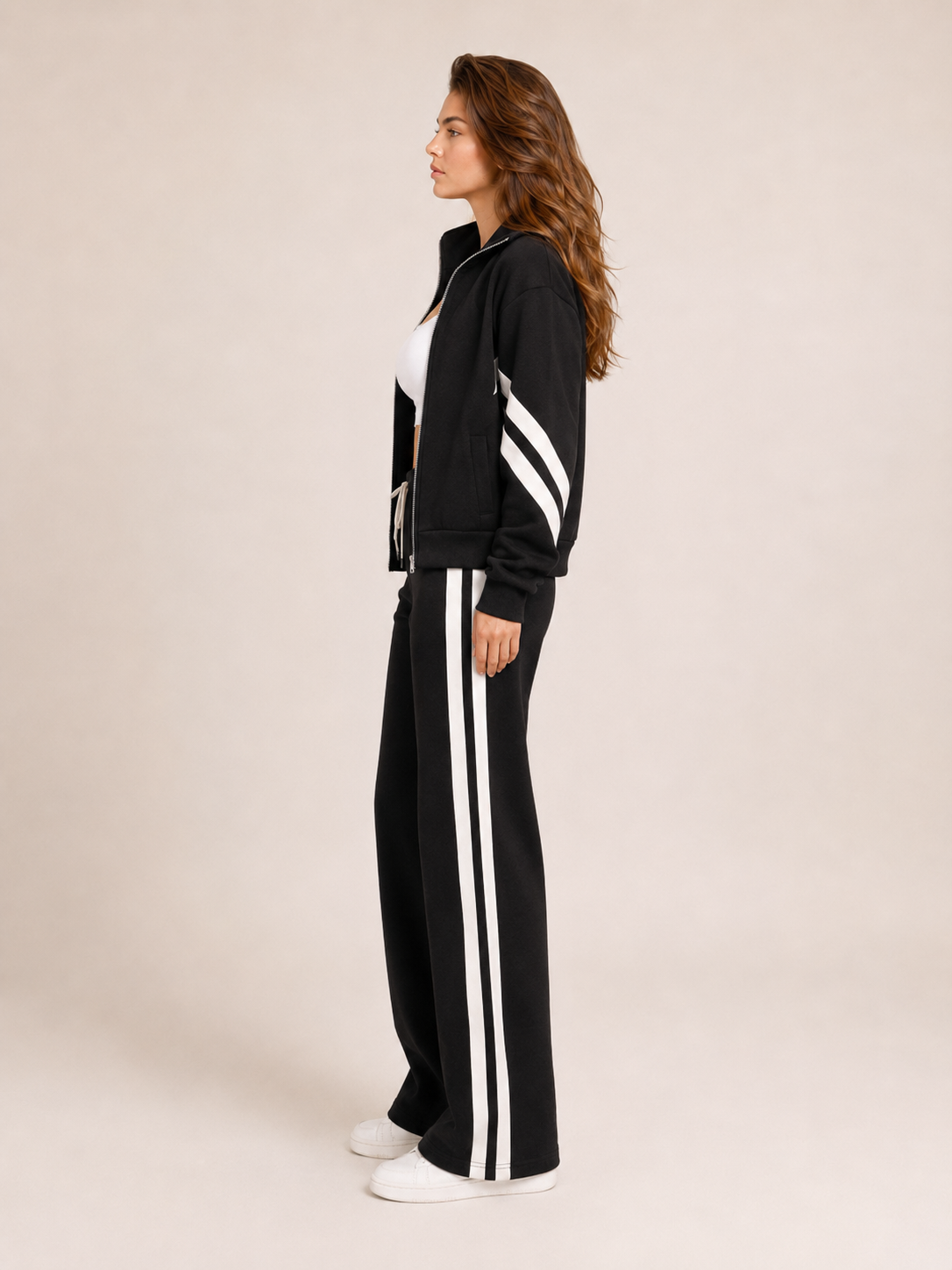 Savra | Contrast Stripe Knit Two-Piece Tracksuit Set