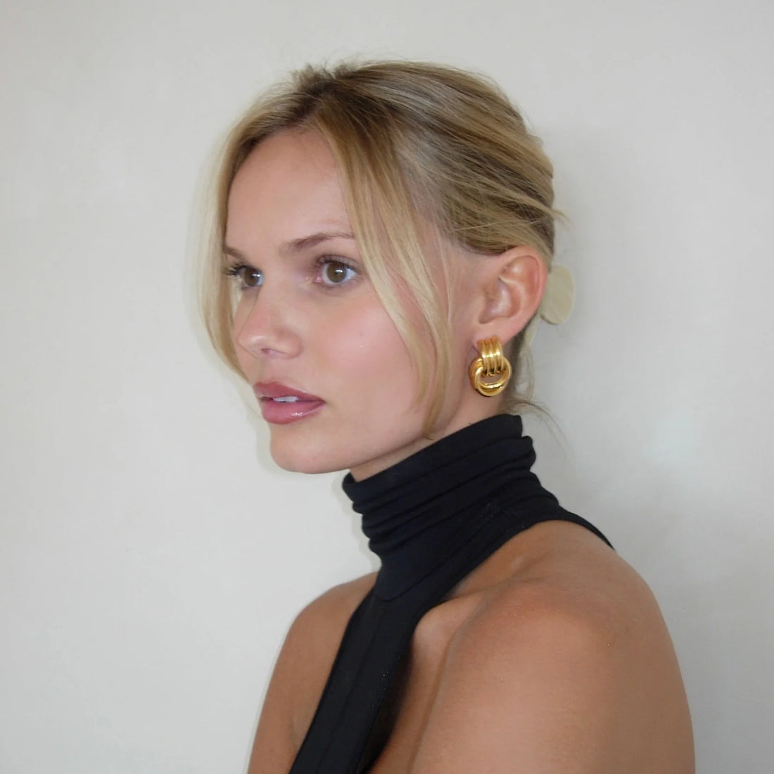 Isolde | Knot Motif Gold-Tone Stud Earrings