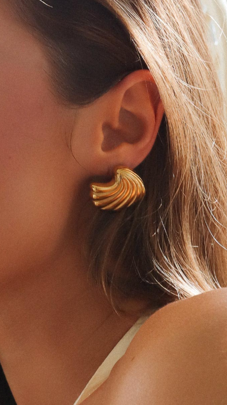 Elin | Gold-Tone Shell Motif Statement Drop Earrings