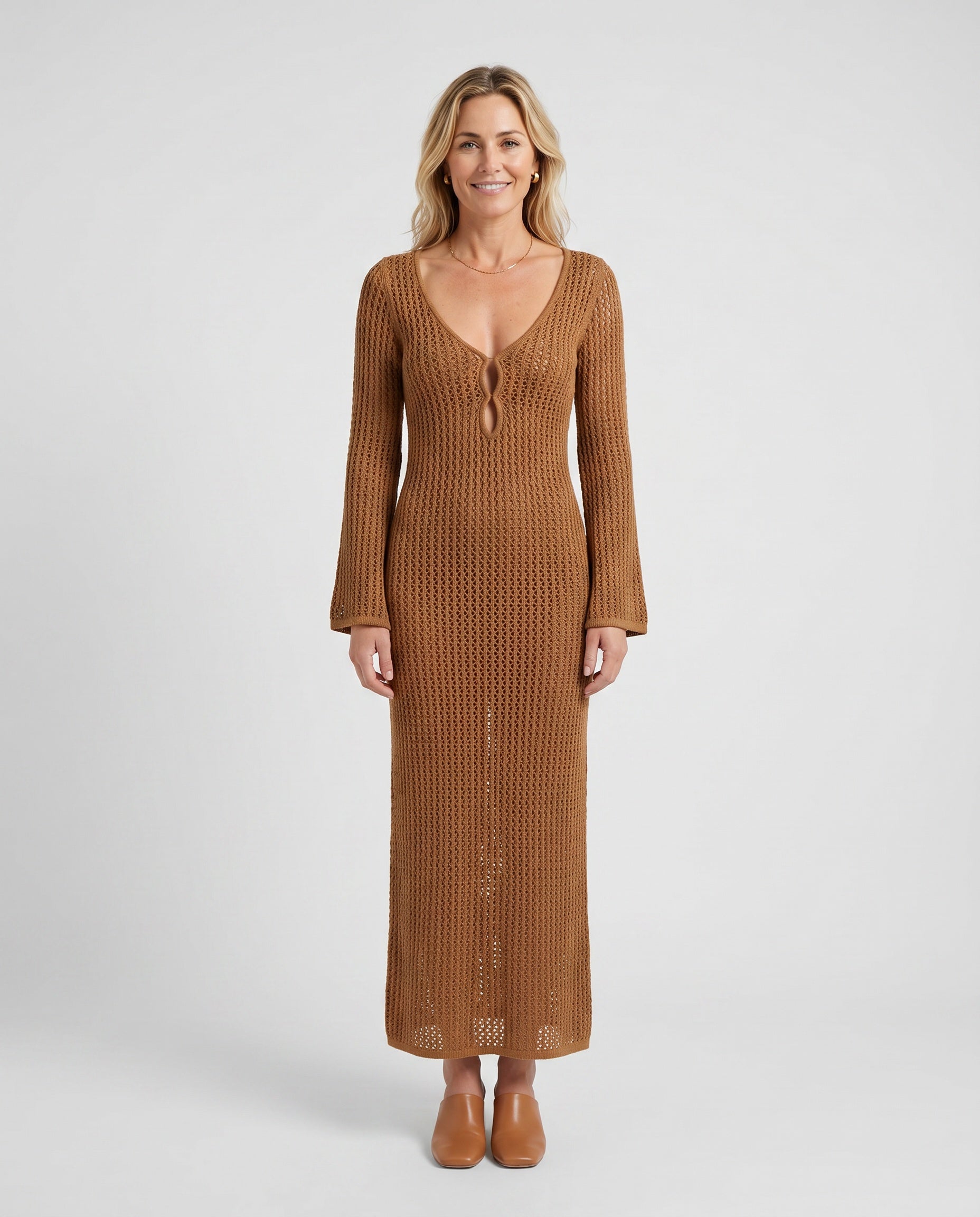 Una | Plunge Neck Crochet Maxi Dress