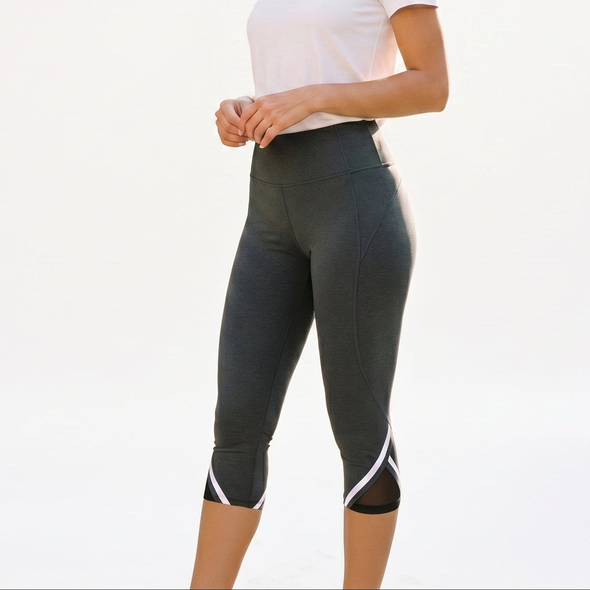 Saskia | High Waist Mesh Panel Capri Leggings