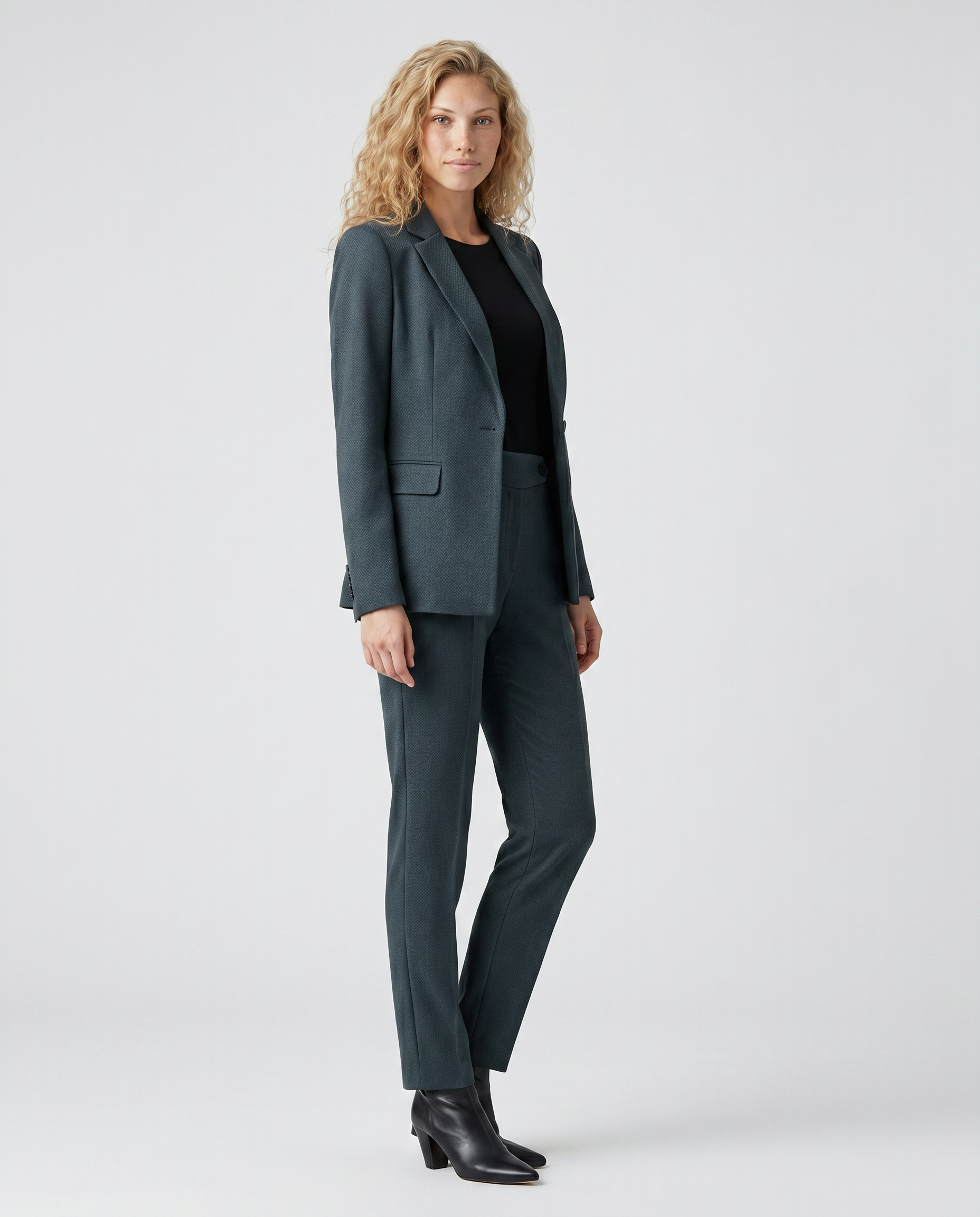Lillie | Blazer Set with Straight-Leg Trousers