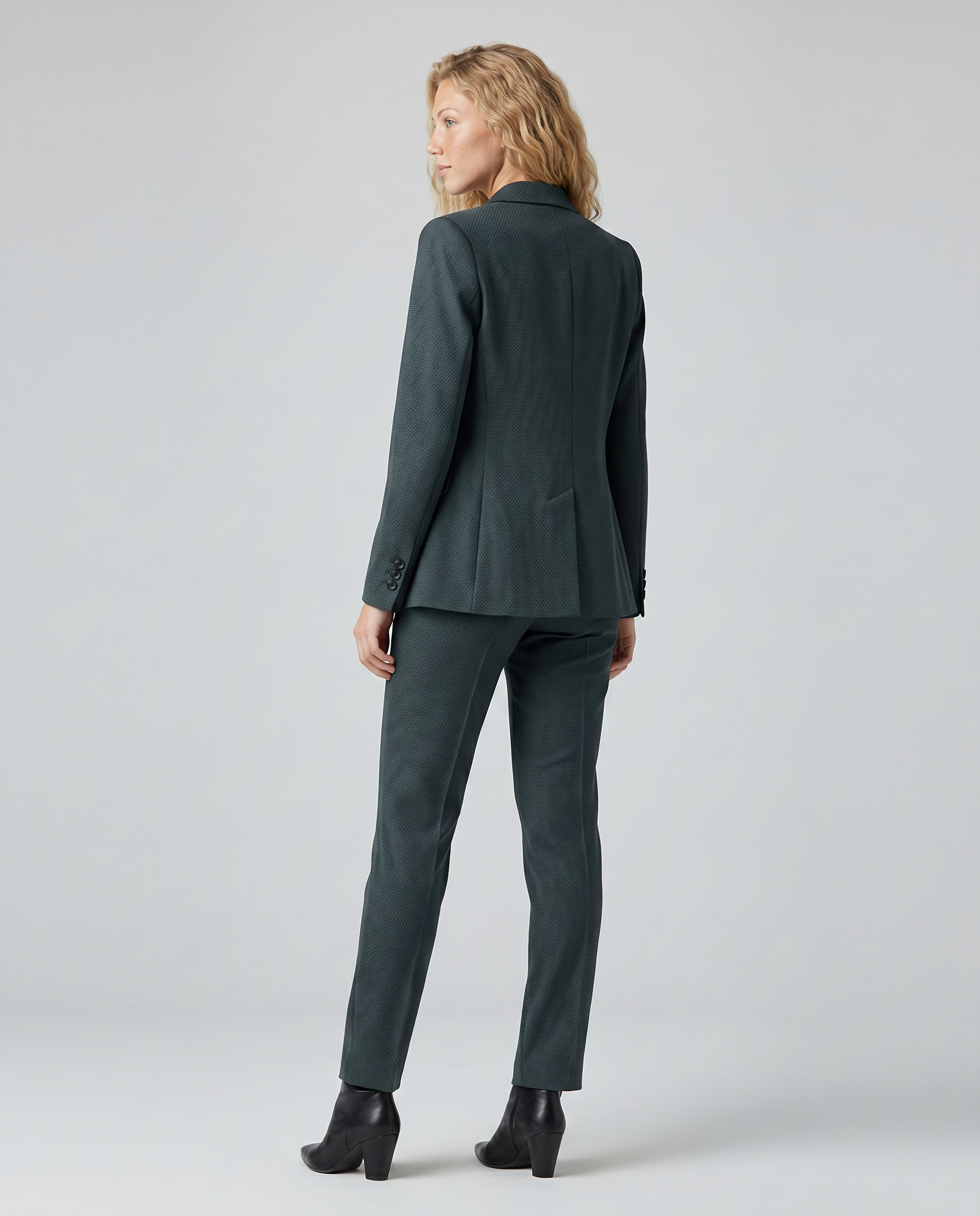 Lillie | Blazer Set with Straight-Leg Trousers
