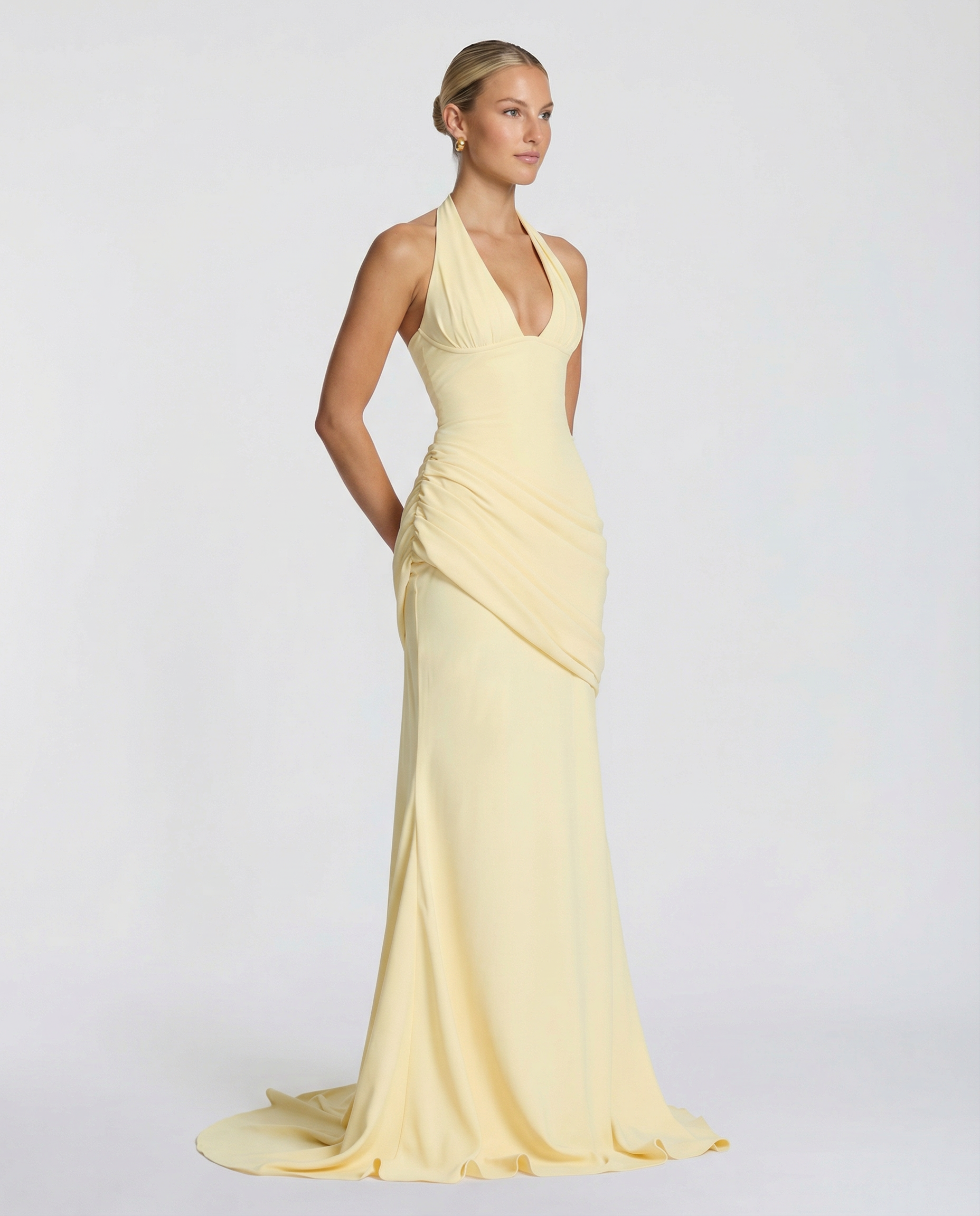 Nicole | Maxi Dress with Halched Neck and Ruched Skirt