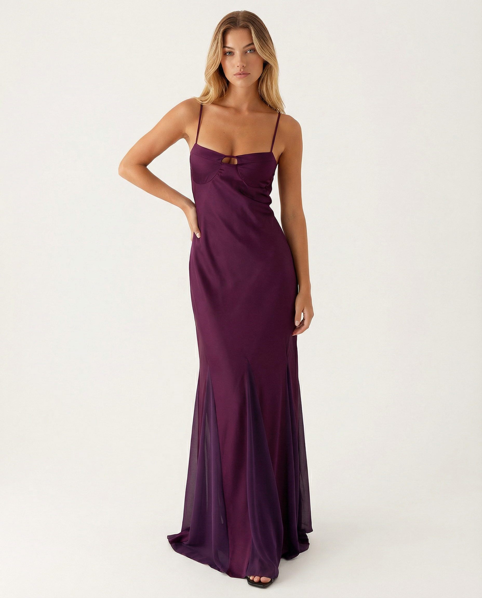 Leona | Maxi Dress with Cut-Out Bust and Open Back