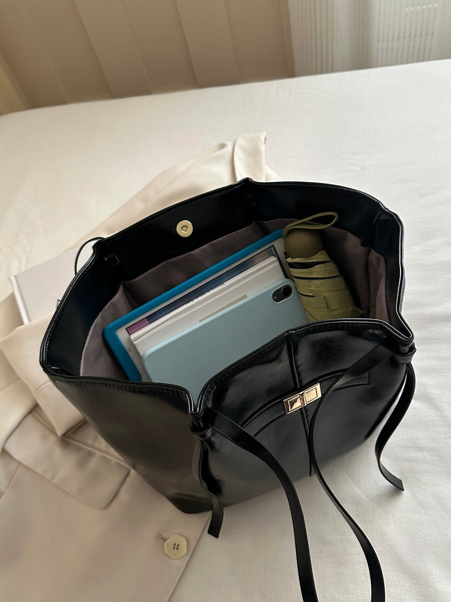 Gerda | Sculpted Slouchy Shoulder Shopper Bag