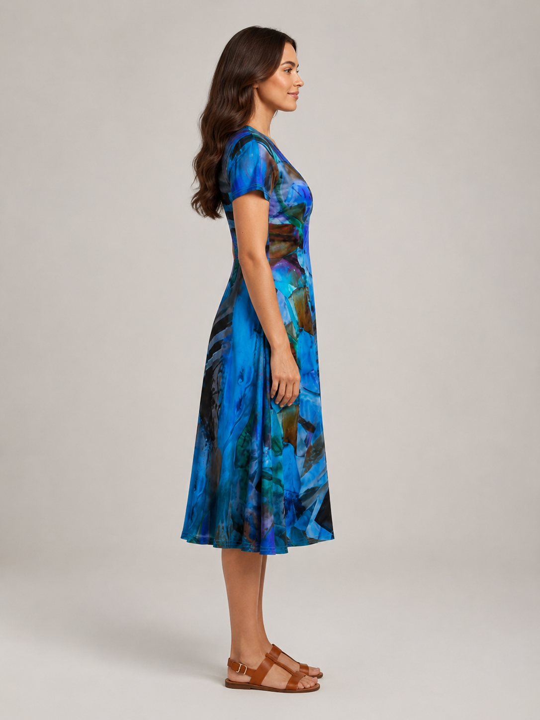 Marlowe | Abstract Print V-Neck Midi Dress