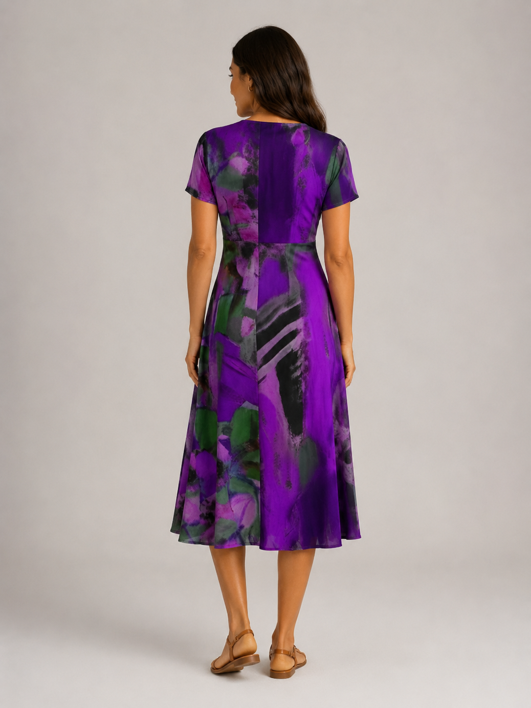 Marlowe | Abstract Print V-Neck Midi Dress