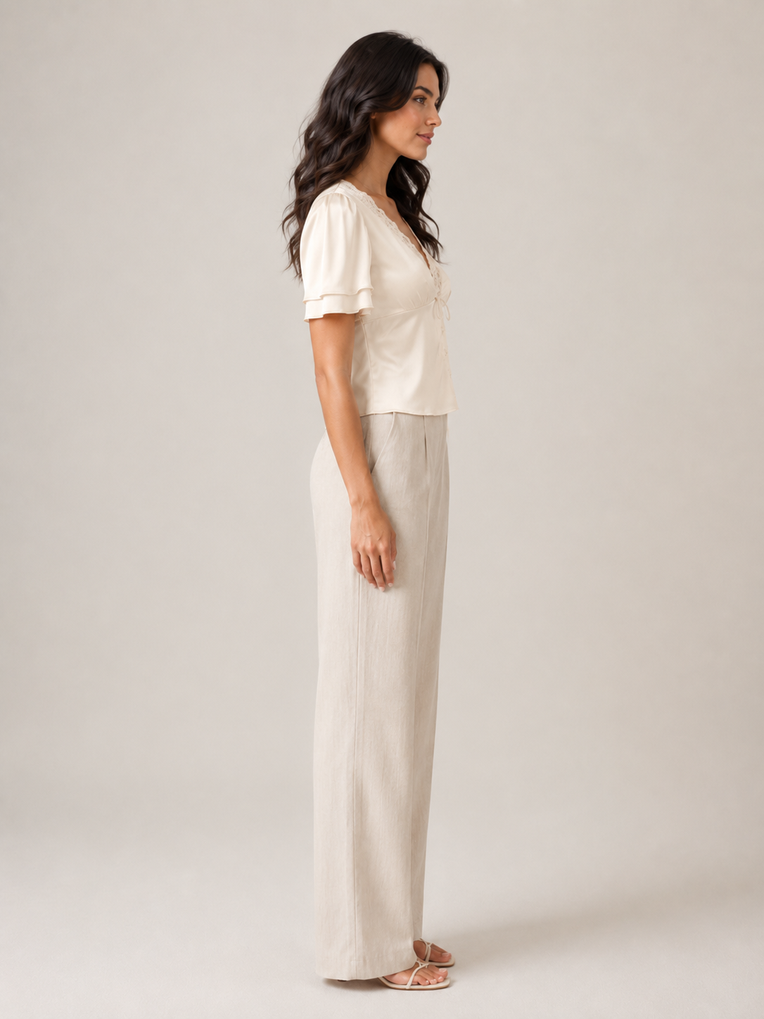 Isabela | Slim Fit Lace Detail Short Sleeve Top