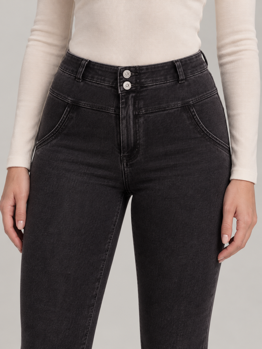 Cleona | Mid-Rise Flared Stretch Denim Jeans