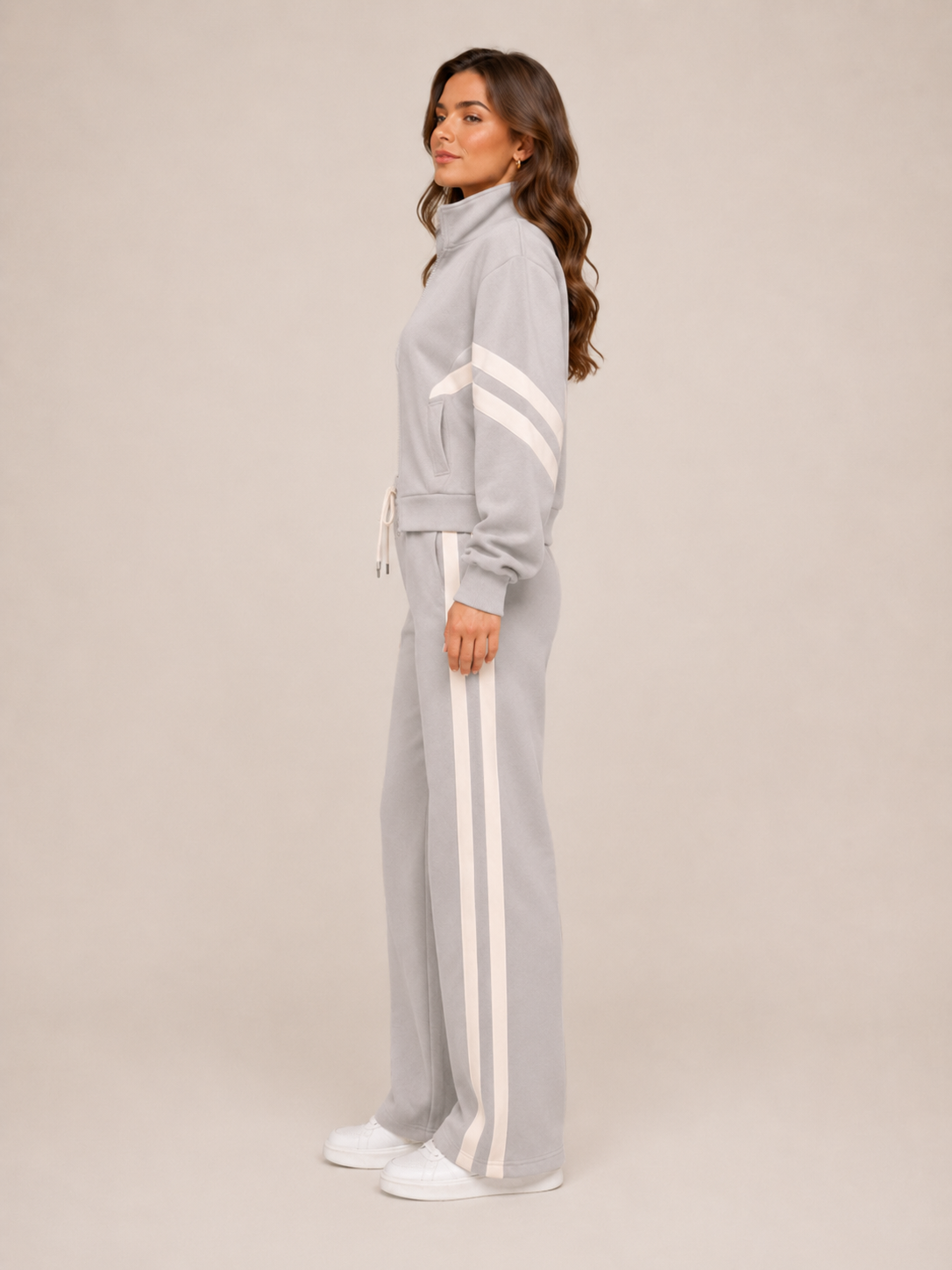 Savra | Contrast Stripe Knit Two-Piece Tracksuit Set