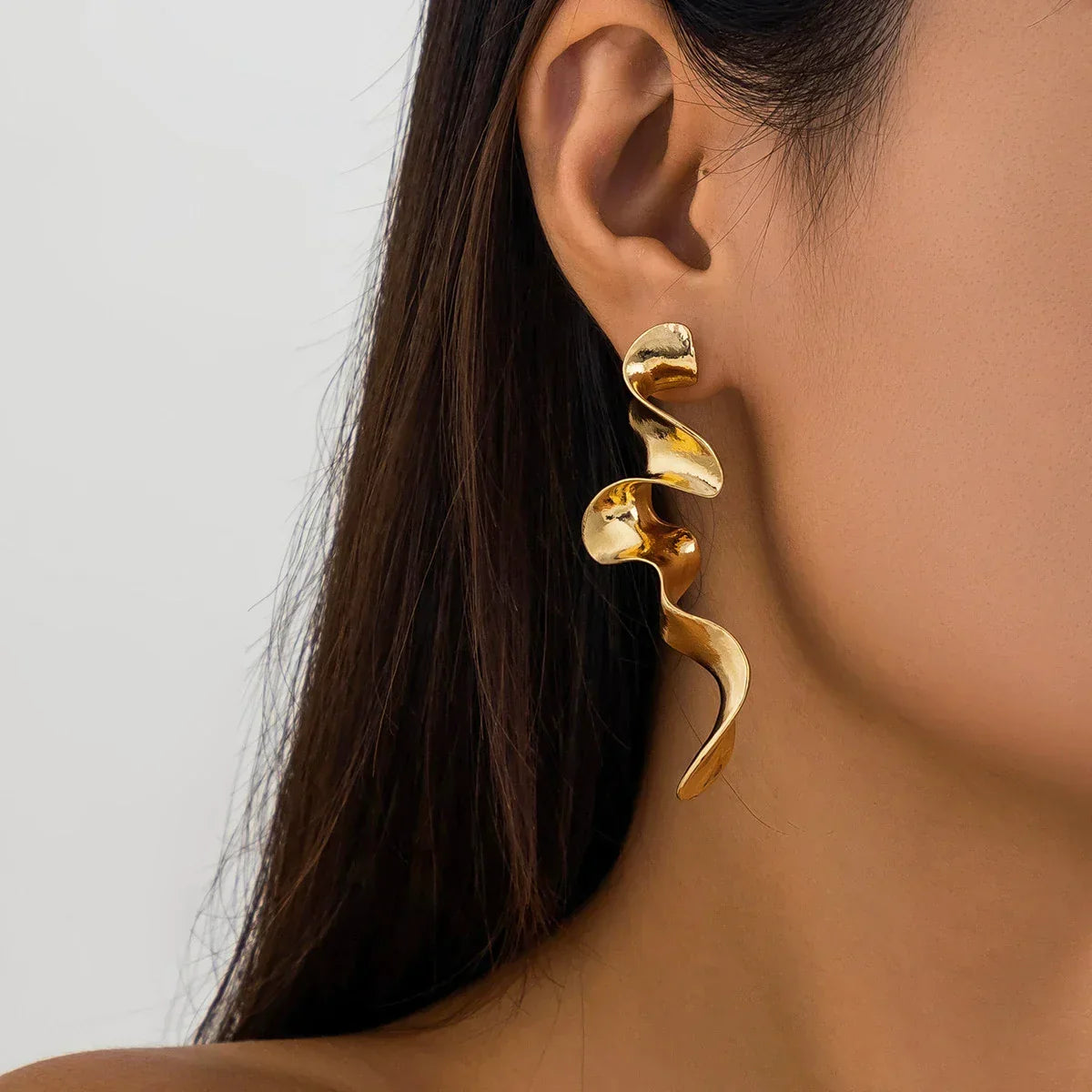 Idris | Gold Sculptural Twisted Drop Earrings