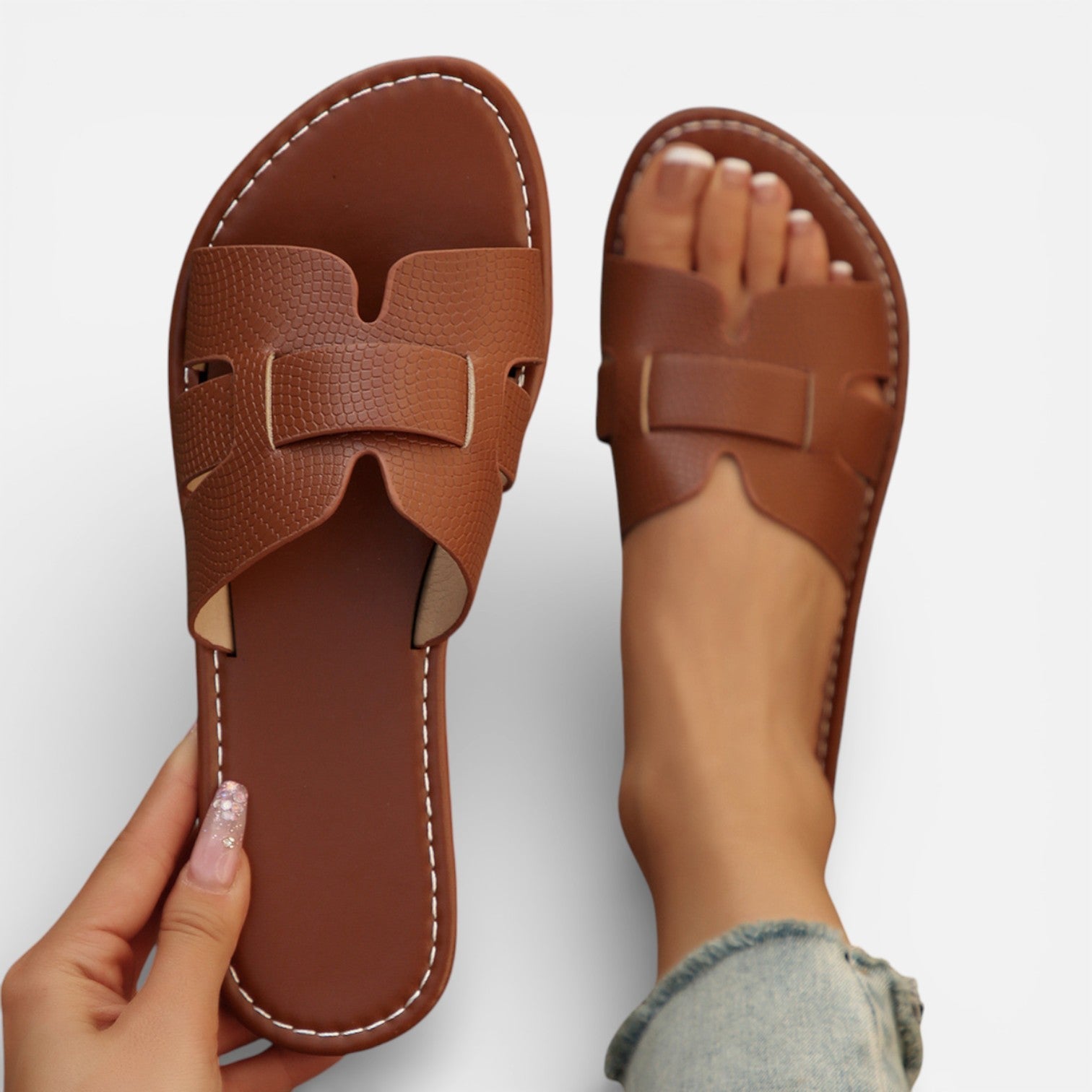 Esme | Cushioned Flat Leather Slide Sandals
