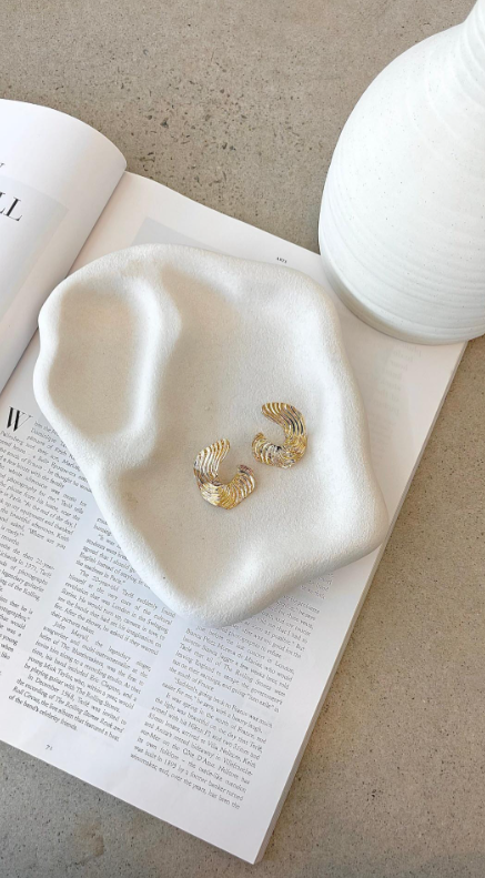 Selene | Wavy Textured Sculptural Stud Earrings