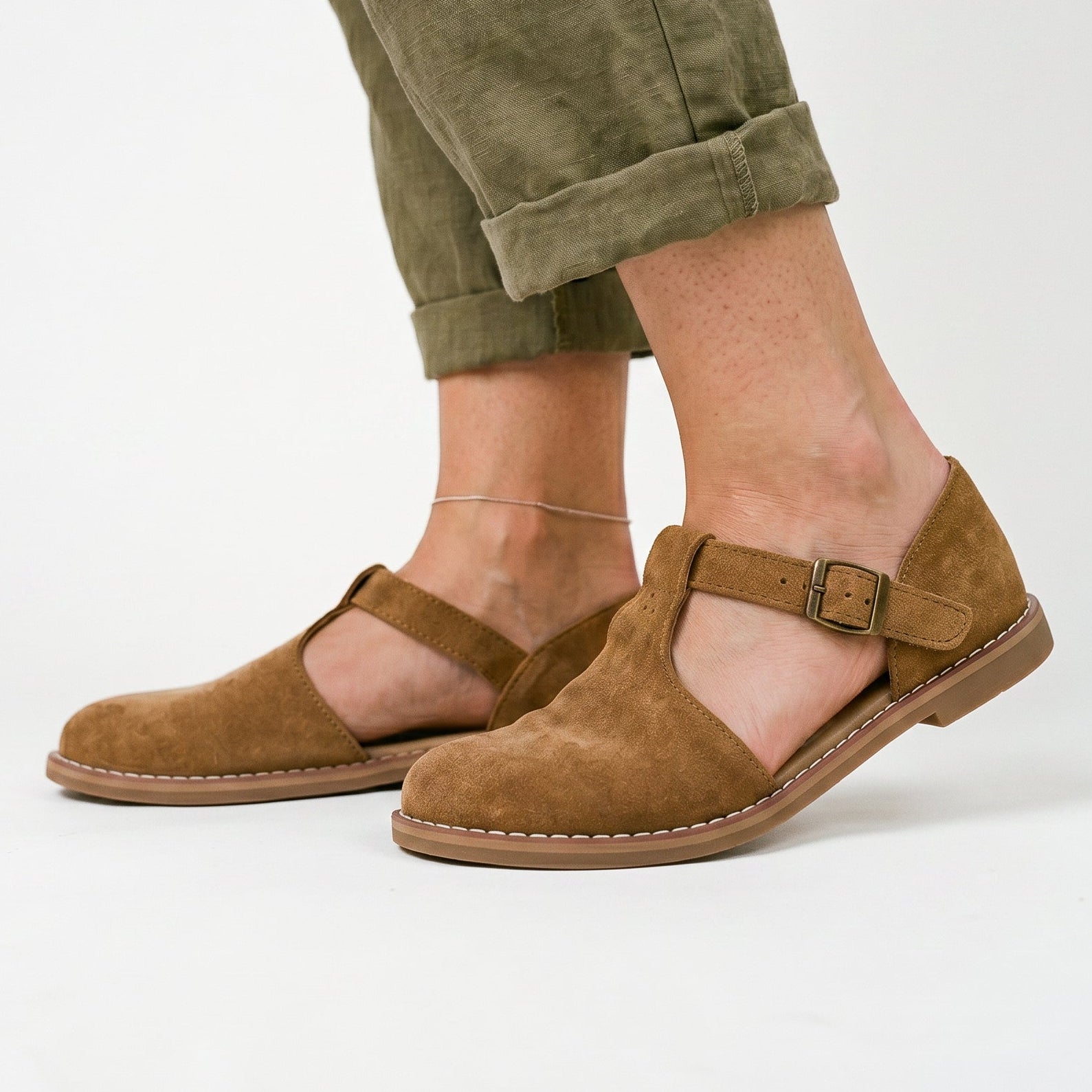 Vera | Retro Flat Faux Leather Sandals