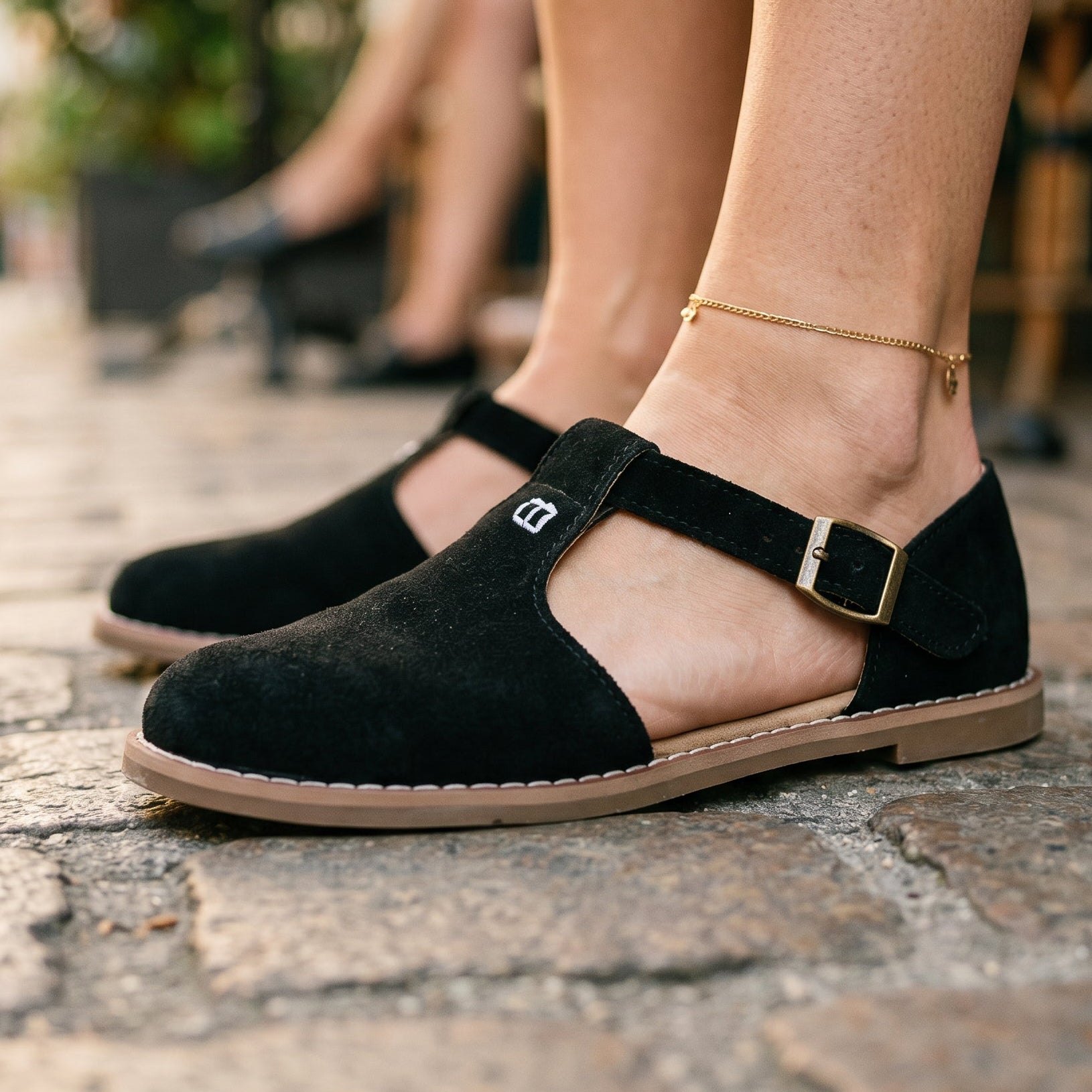 Vera | Retro Flat Faux Leather Sandals