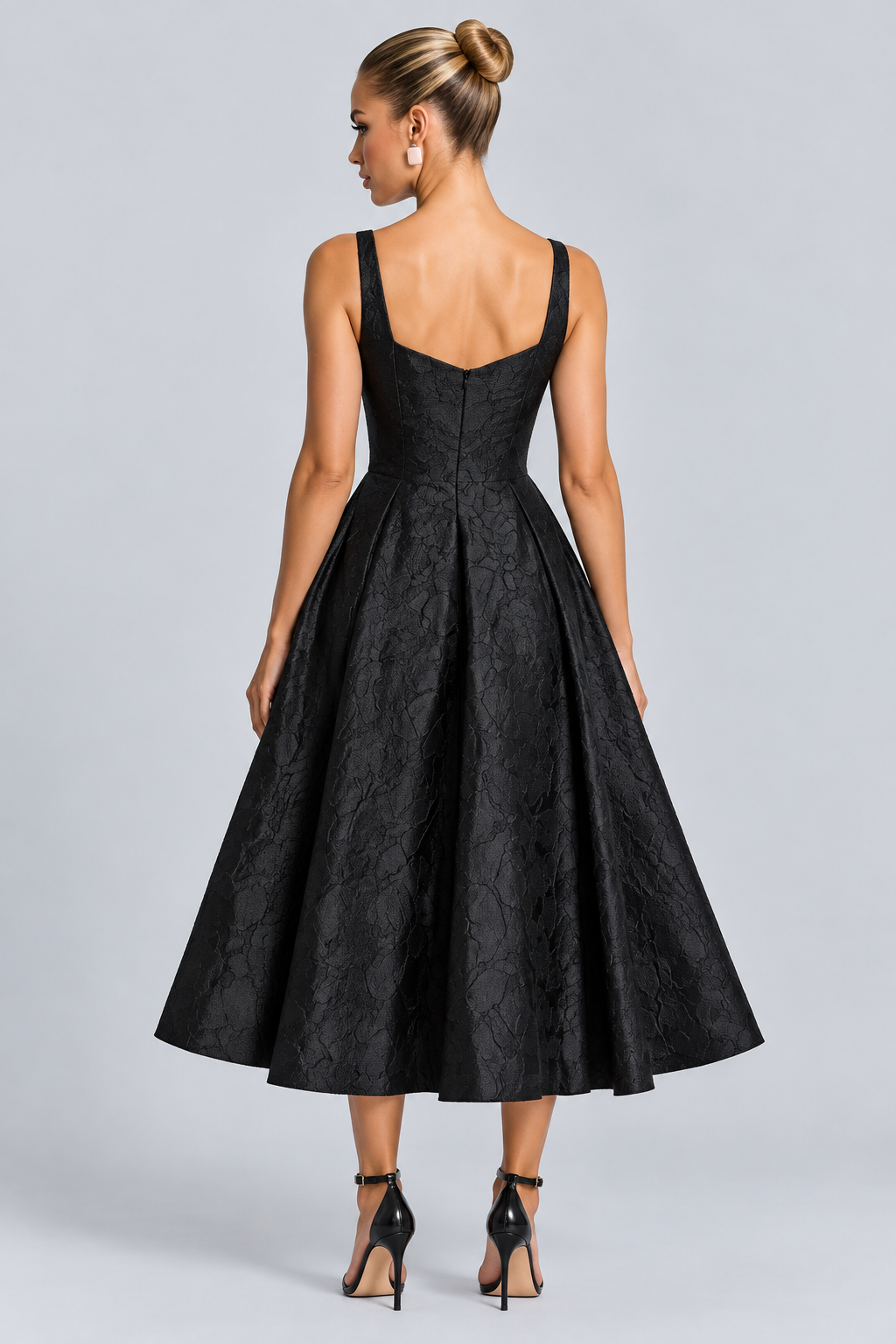 Pia | Sweetheart Neck Jacquard Midi Dress