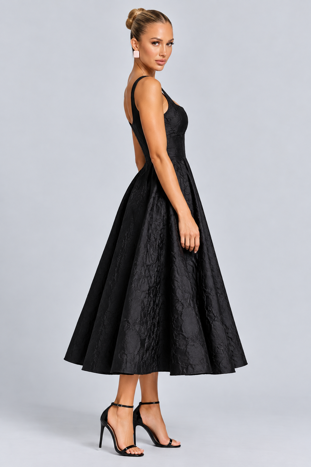 Pia | Sweetheart Neck Jacquard Midi Dress
