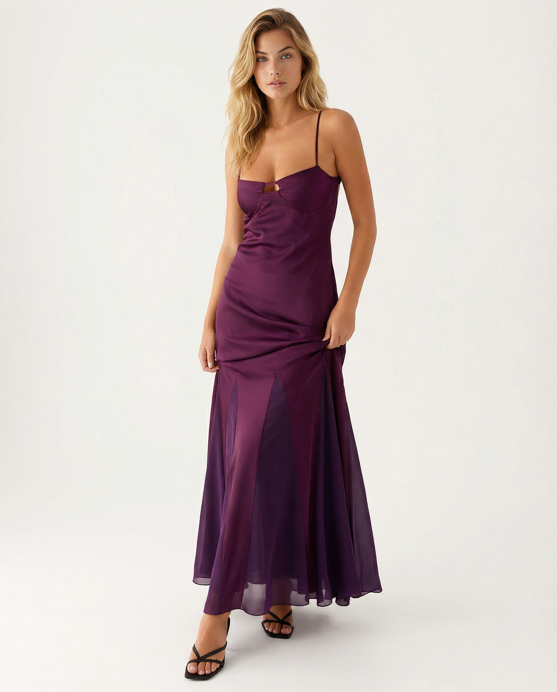 Leona | Maxi Dress with Cut-Out Bust and Open Back
