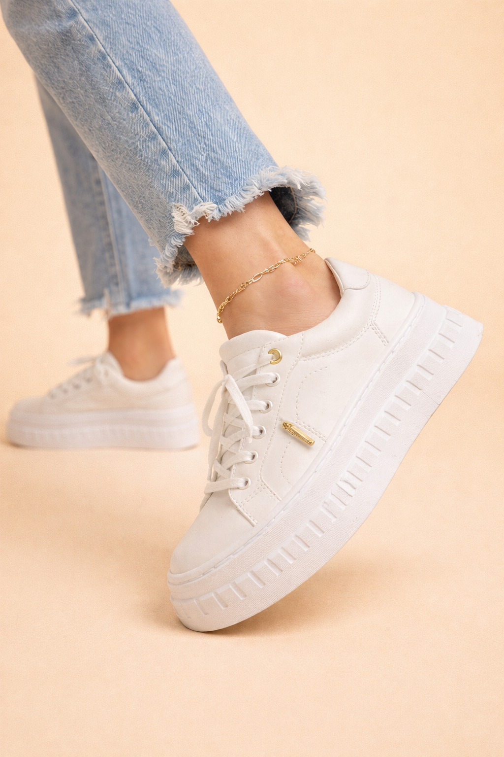 Lila | Cushioned Footbed Platform Sneakers