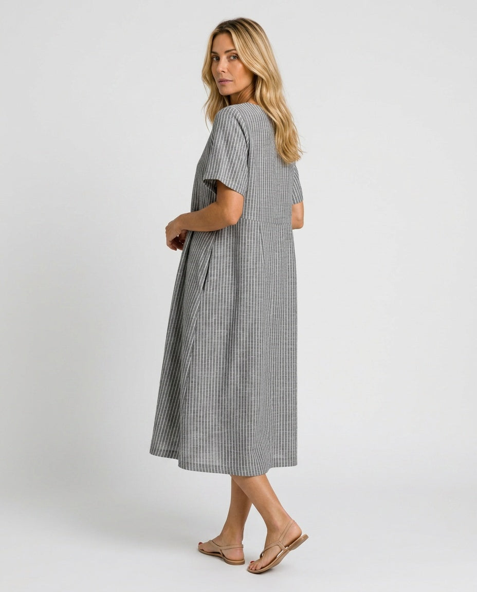 Aubrey | Flowy Floral Print Midi Dress