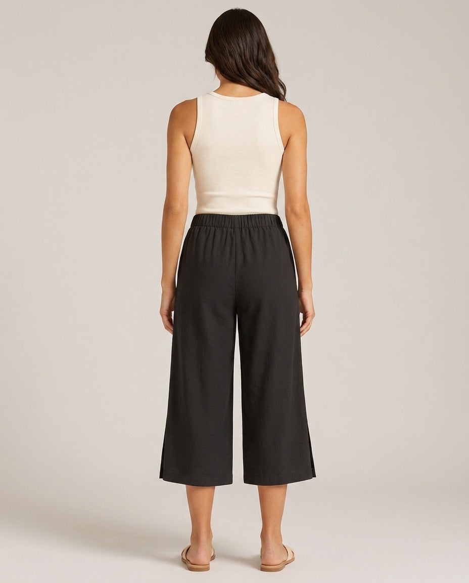 Temara | Relaxed Linen-Blend Bermuda Shorts