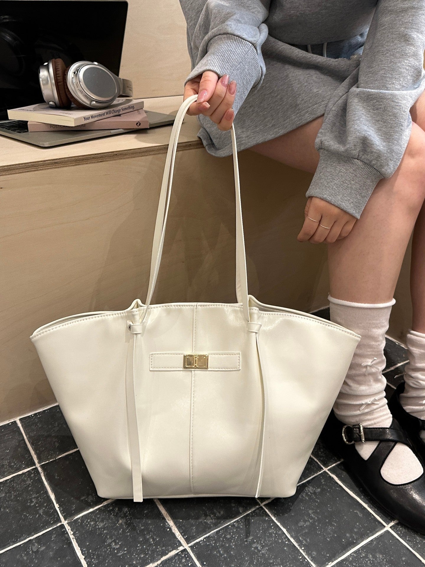 Gerda | Sculpted Slouchy Shoulder Shopper Bag