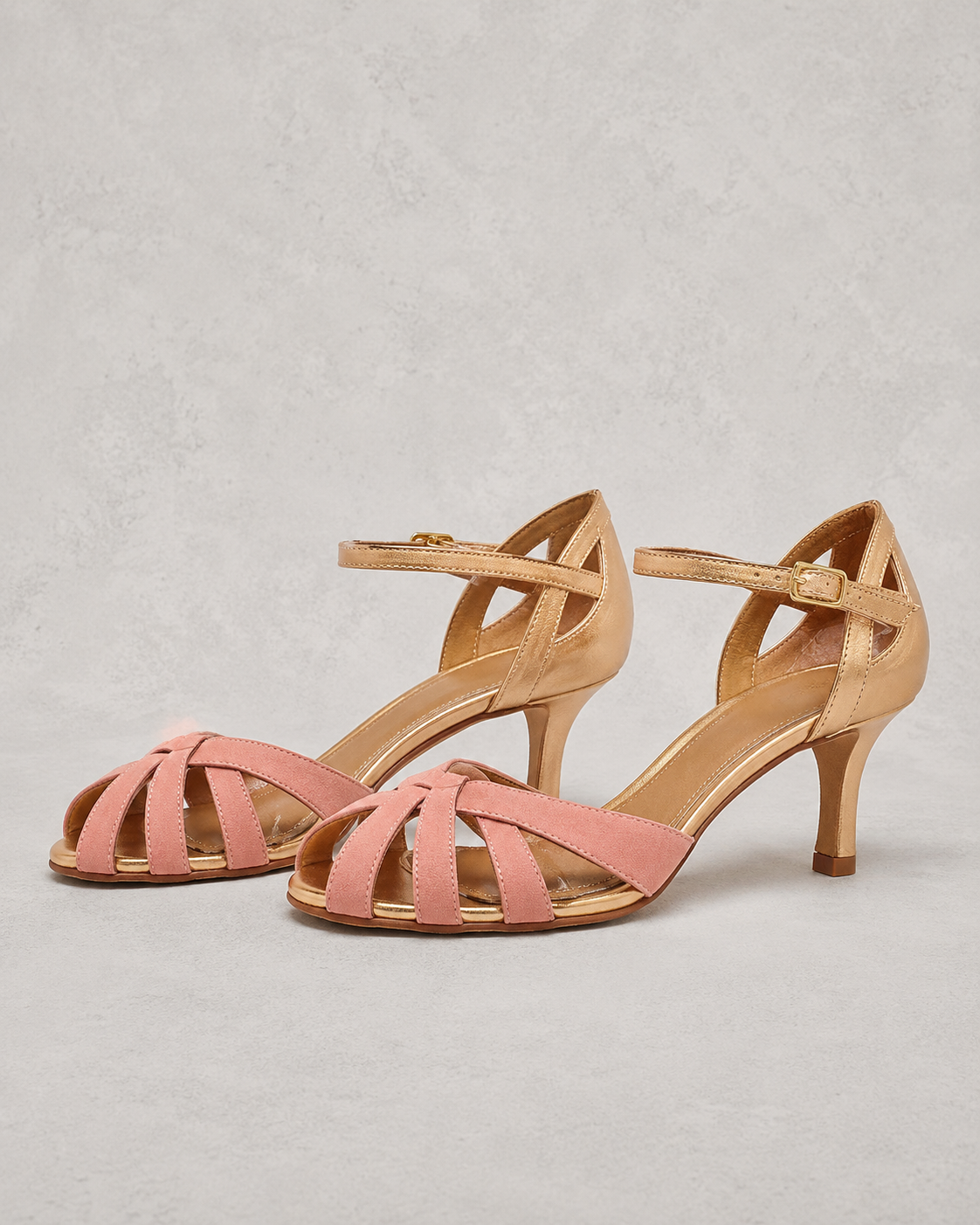 Phoebe | T-Strap Low Heel Sandal